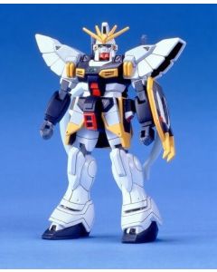 1/144 Gundam Wing WF #05 Gundam Sandrock with 1/35 Quatre Raberba Winner (opening seated pose) - Official Product Image
