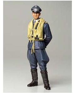 1/16 Tamiya World Figure #02 WWII German Luftwaffe Ace Pilot - Official Product Image