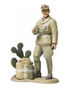 1/16 Tamiya World Figure #10 WWII German Wehrmacht Tank Crewman (German Africa Corps) - Official Product Image