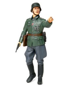 1/16 Tamiya World Figure #13 WWII German Field Commander - Official Product Image