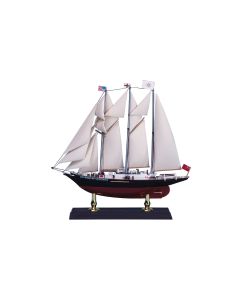 1/350 Aoshima #10 British 3-Mast Topsail Schooner Sir Winston Churchill - Official Product Image 1