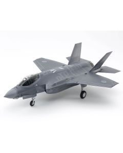 1/48 Tamiya #124 U.S. Stealth Fighter Lockheed Martin F-35A Lightning II - Official Product Image 1