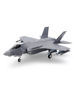 1/72 Tamiya #92 U.S. Stealth Fighter Lockheed Martin F-35A Lightning II - Official Product Image 1