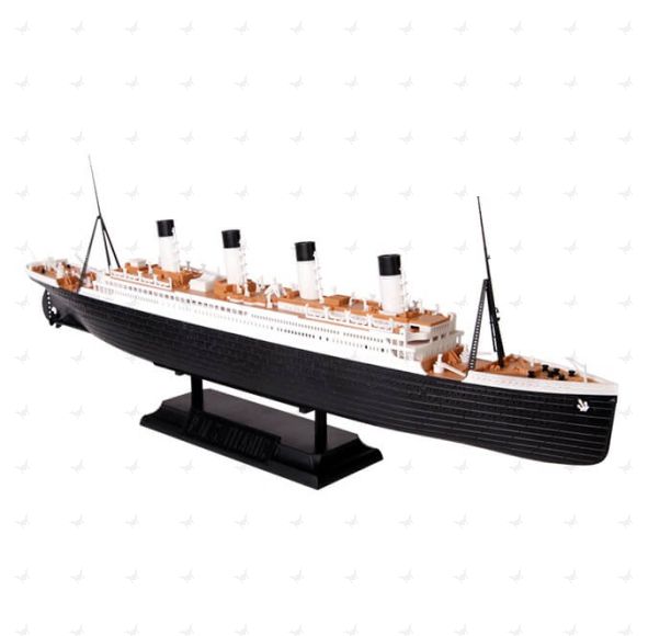 1/700 Zvezda #9059 British Passenger Liner RMS Titanic